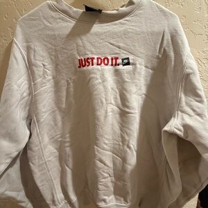 Nike Gray Sweatshirt with Logo Tag